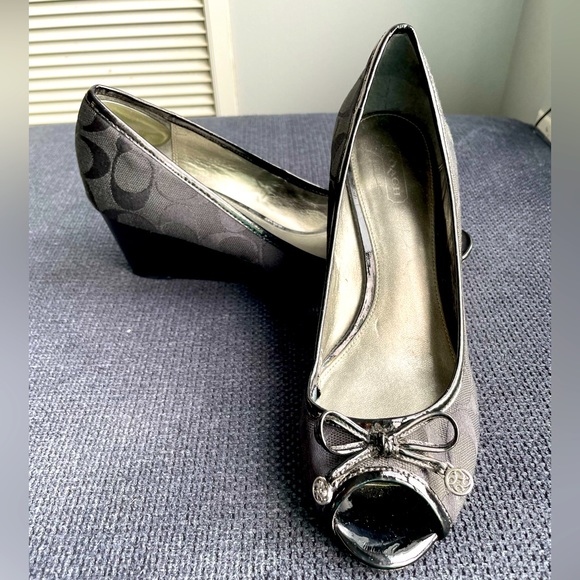 Women’s Coach Wedge Shoes Size 9 - Picture 2 of 6